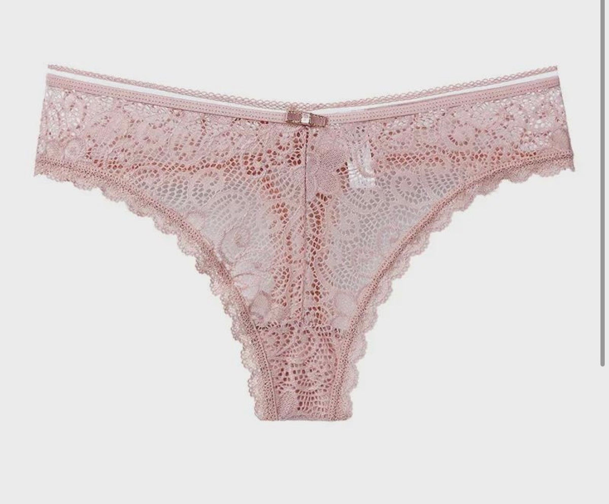 Sexy Lace Thong Panties for Women Low-Rise Cotton G-String Underwear